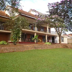 Papaya Kampala